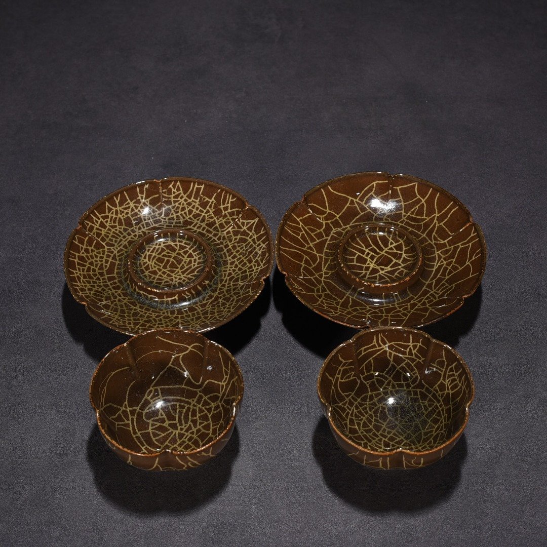 Song Dynasty Longquan Xikou kiln lamp holder