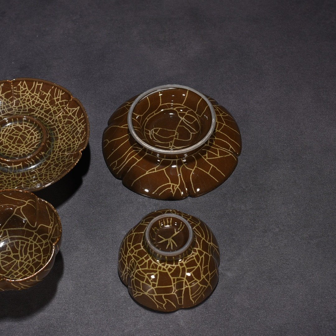 Song Dynasty Longquan Xikou kiln lamp holder