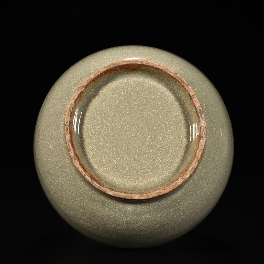 Song Dynasty Gourd vase from Longquan kiln