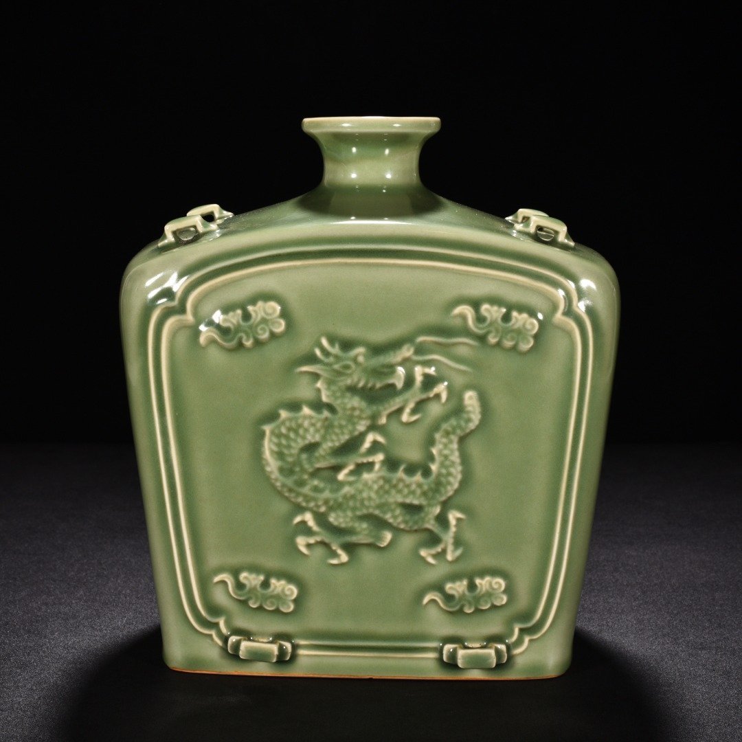 Song Dynasty Longquan kiln plum celadon glazed flat vase