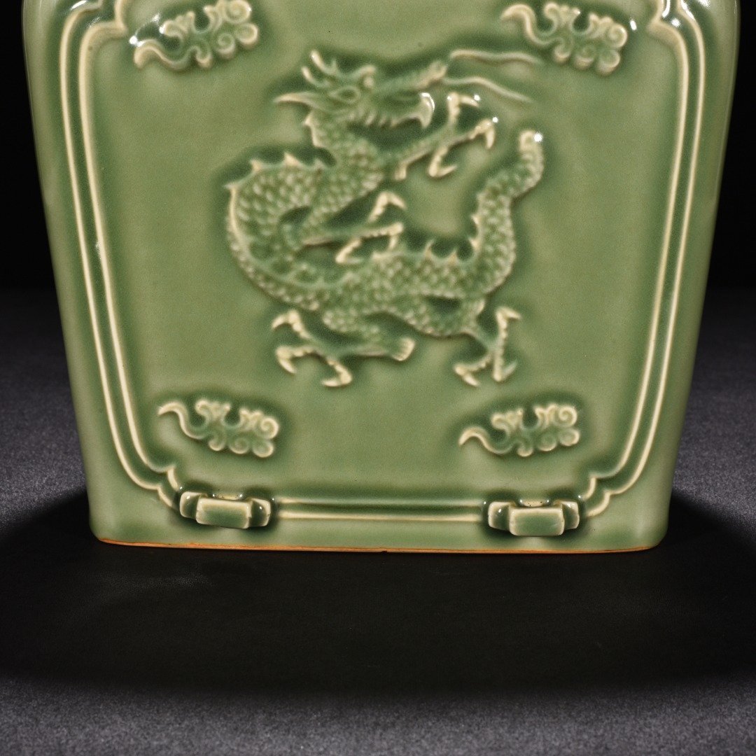 Song Dynasty Longquan kiln plum celadon glazed flat vase