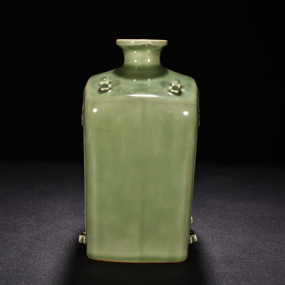 Song Dynasty Longquan kiln plum celadon glazed flat vase