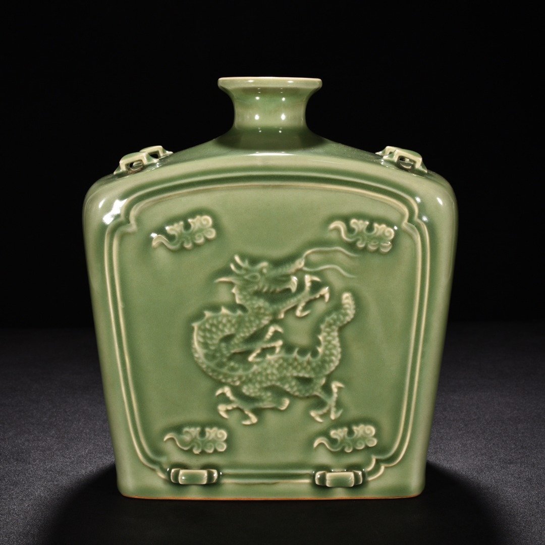 Song Dynasty Longquan kiln plum celadon glazed flat vase
