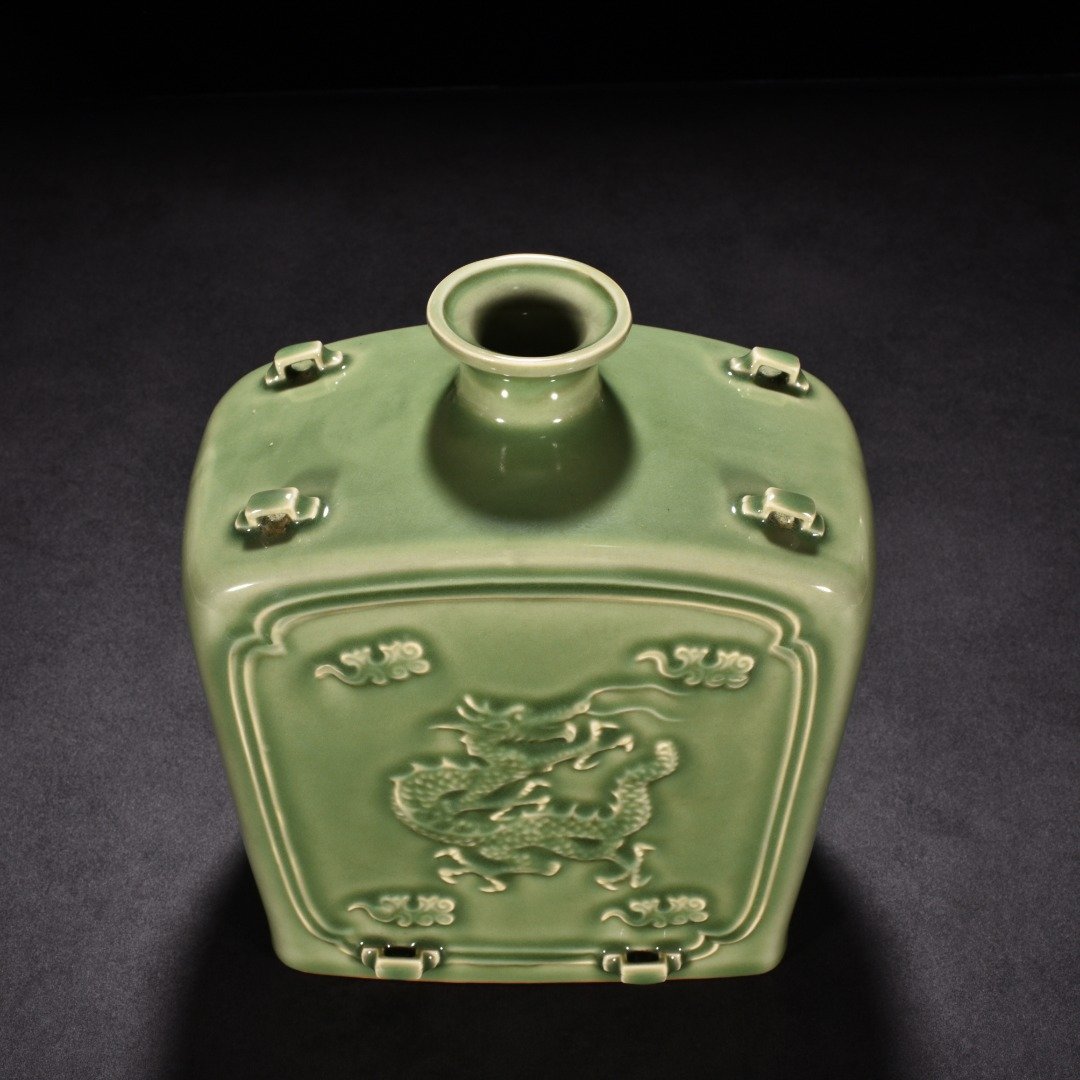 Song Dynasty Longquan kiln plum celadon glazed flat vase