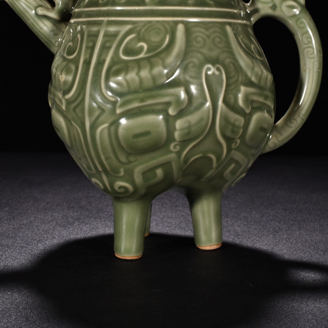 Song Dynasty Longquan kiln plum celadon-glazed ewer with animal face