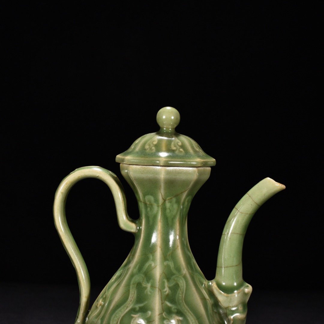 Song Dynasty Longquan kiln plum green glaze octagonal teapot with chilong pattern