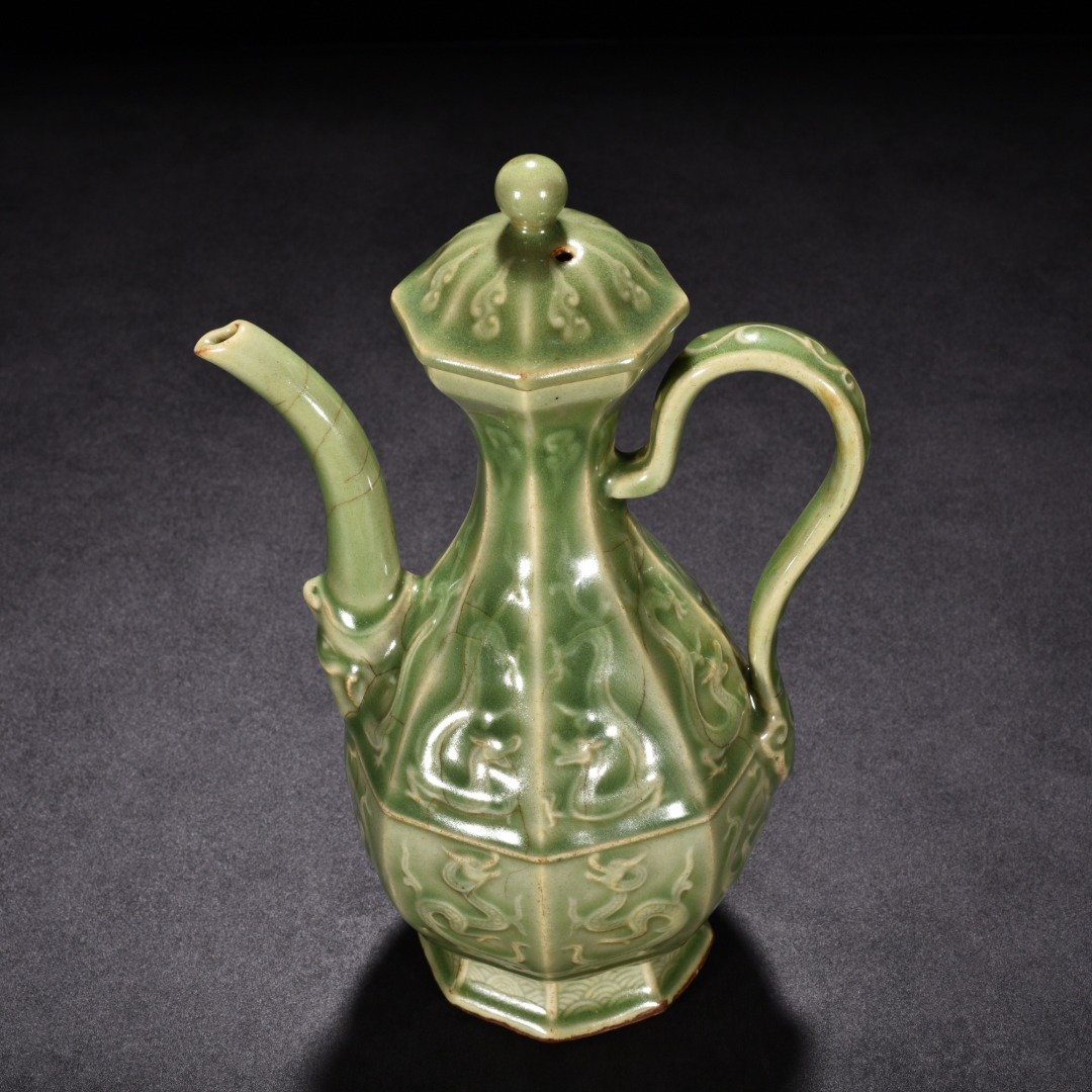 Song Dynasty Longquan kiln plum green glaze octagonal teapot with chilong pattern