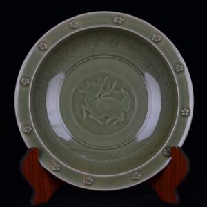 Song Dynasty Longquan kiln plum celadon engraved unicorn pattern folded edge plate