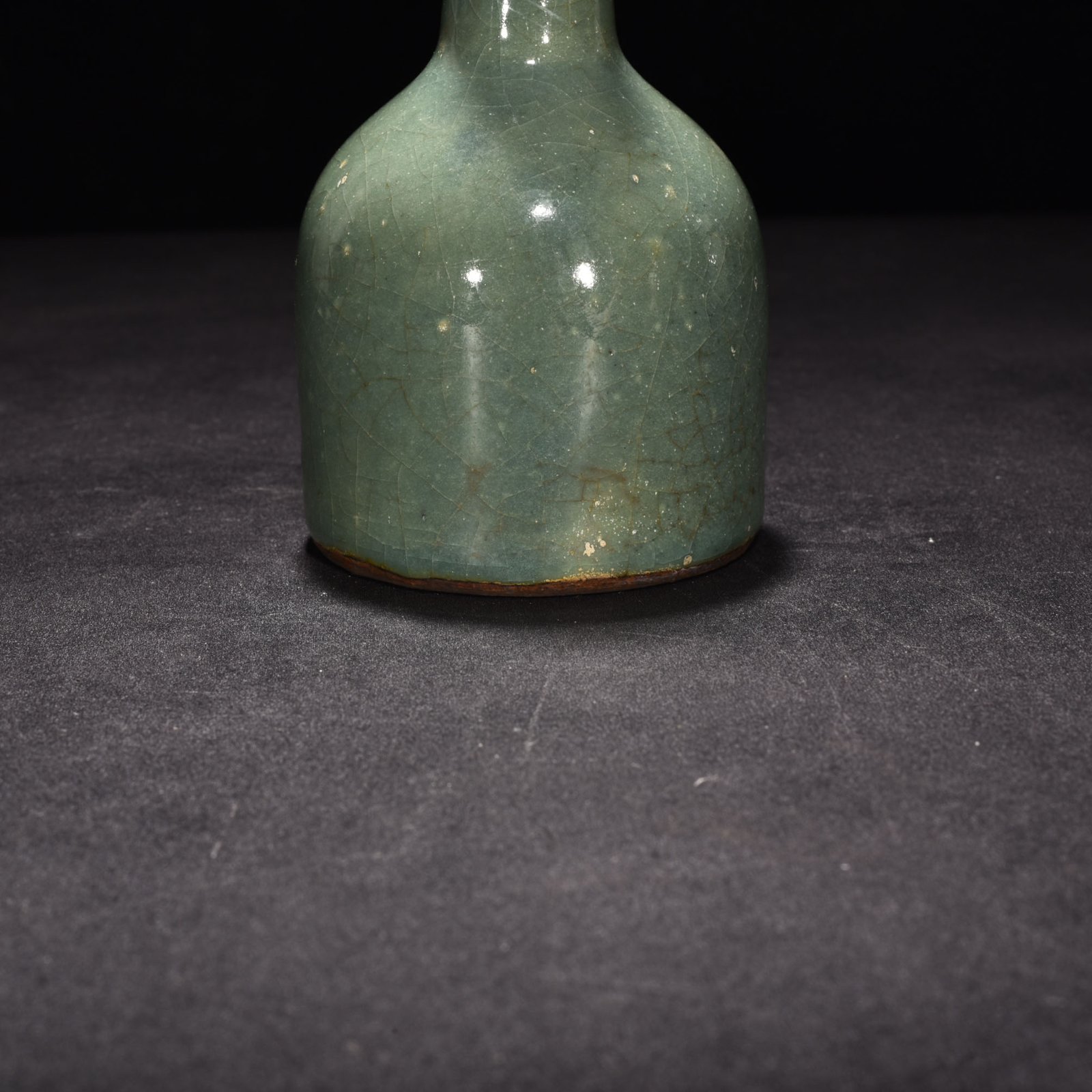Song Dynasty Longquan Kiln Plum celadon glaze and gilded rattle