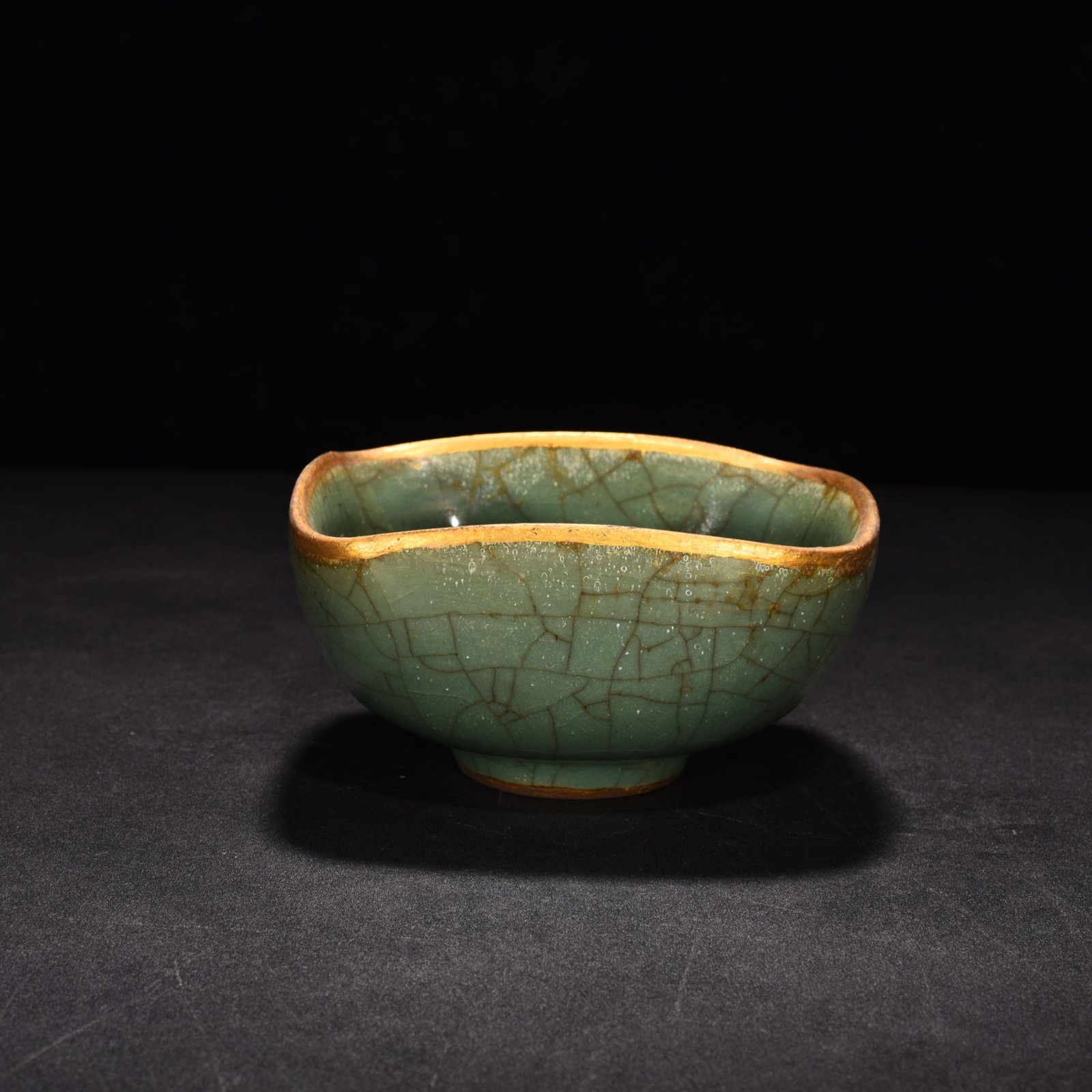Song Dynasty Longquan kiln plum celadon gilded square bowl