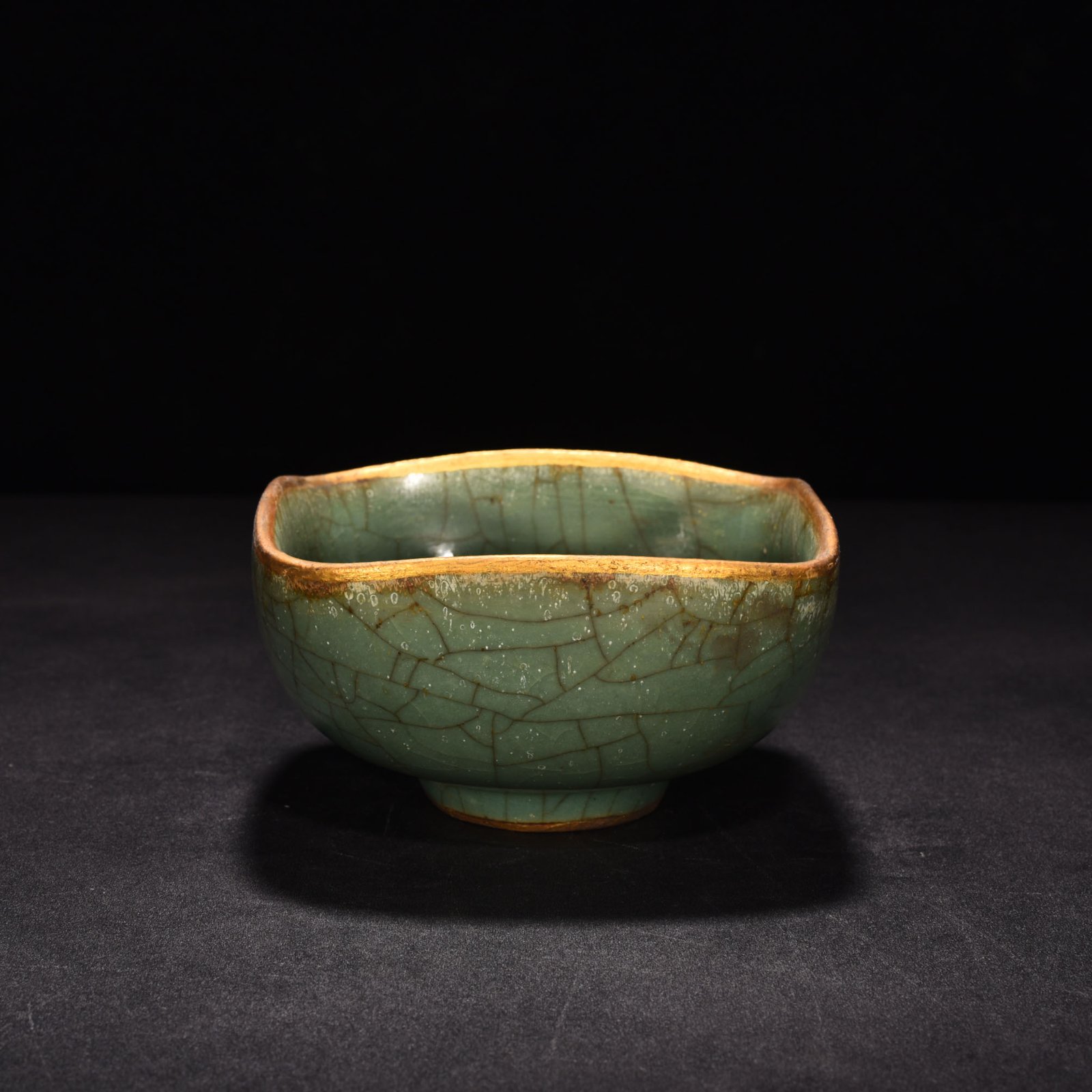 Song Dynasty Longquan kiln plum celadon gilded square bowl