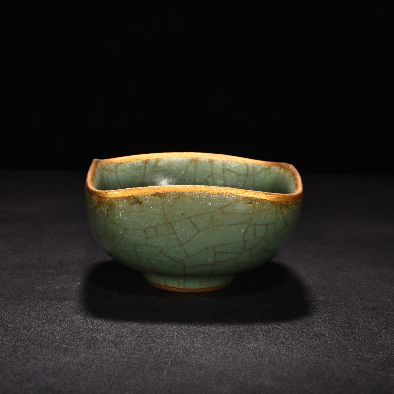 Song Dynasty Longquan kiln plum celadon gilded square bowl
