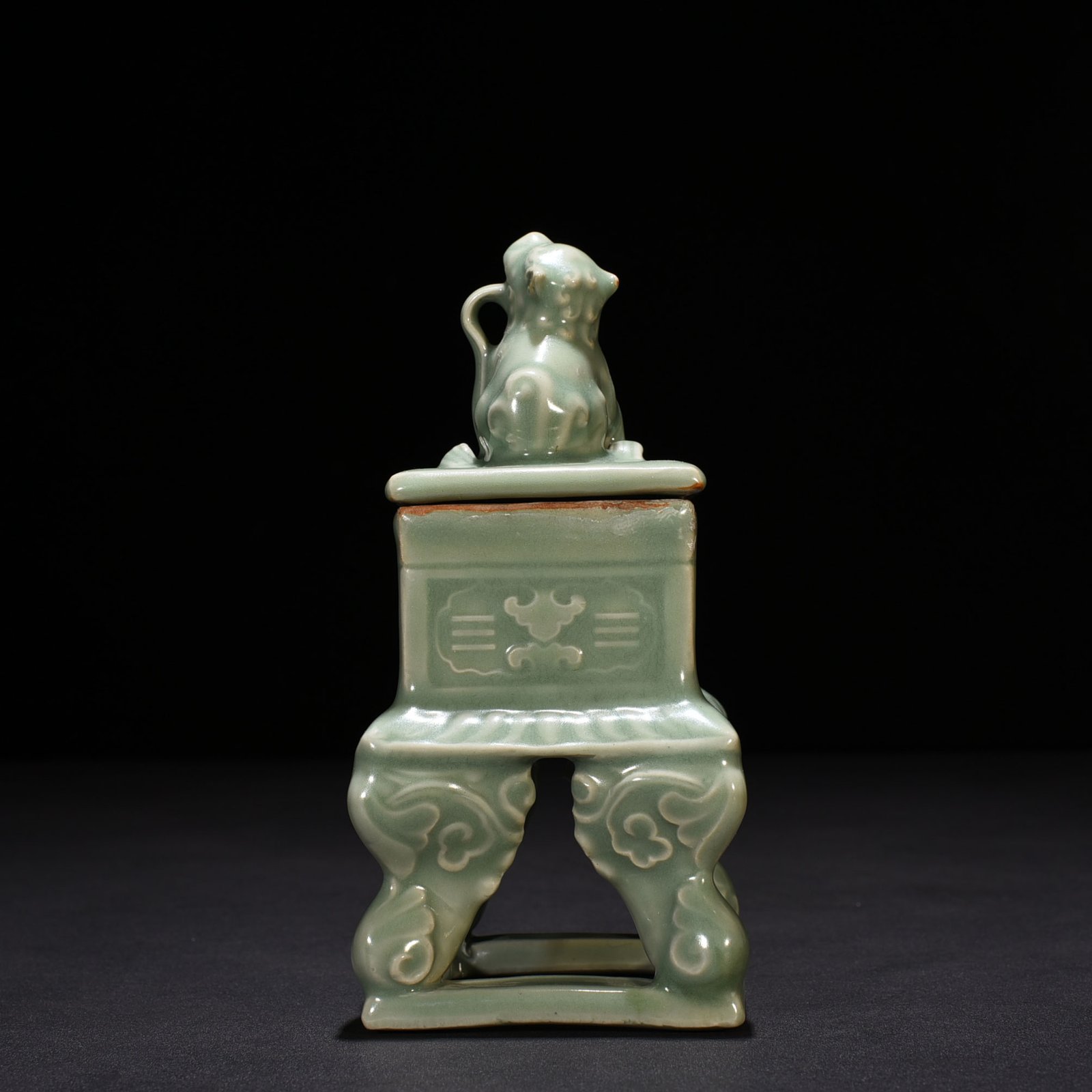 Song Dynasty Longquan kiln plum celadon carved eight trigrams hollow square smoker