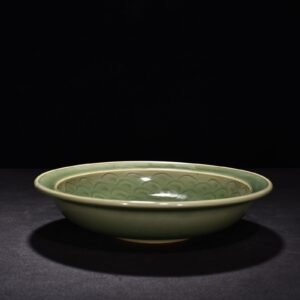 Song Dynasty Longquan kiln plum celadon fish pattern folded rim plate