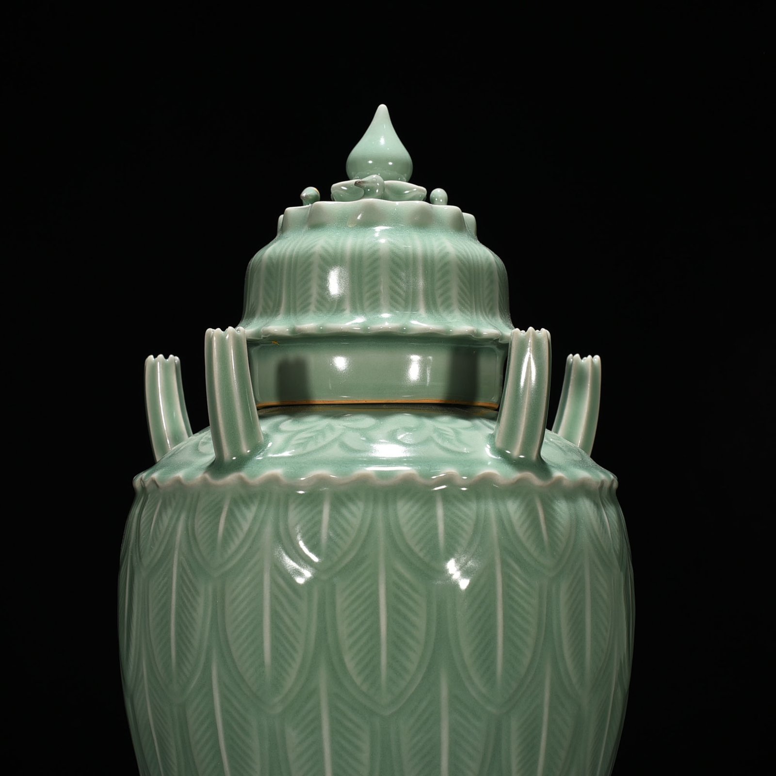 Song Dynasty Longquan kiln pink green glaze five-tube vase with banana leaf pattern