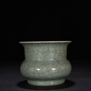 Song Dynasty Longquan kiln pink celadon glaze slag bucket