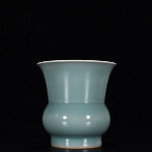 Song Dynasty Longquan kiln pink celadon glaze slag bucket
