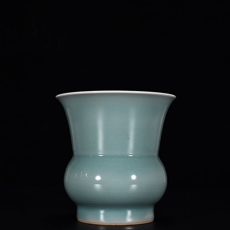 Song Dynasty Longquan kiln pink celadon glaze slag bucket