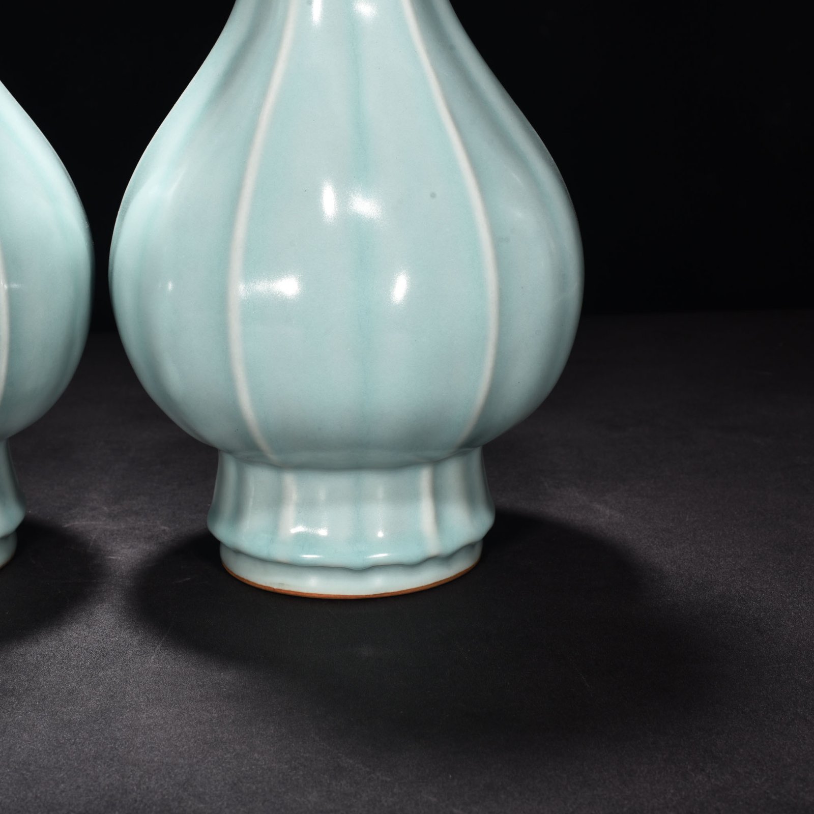 Song Dynasty Longquan kiln pink celadon glaze jade pot and spring vase