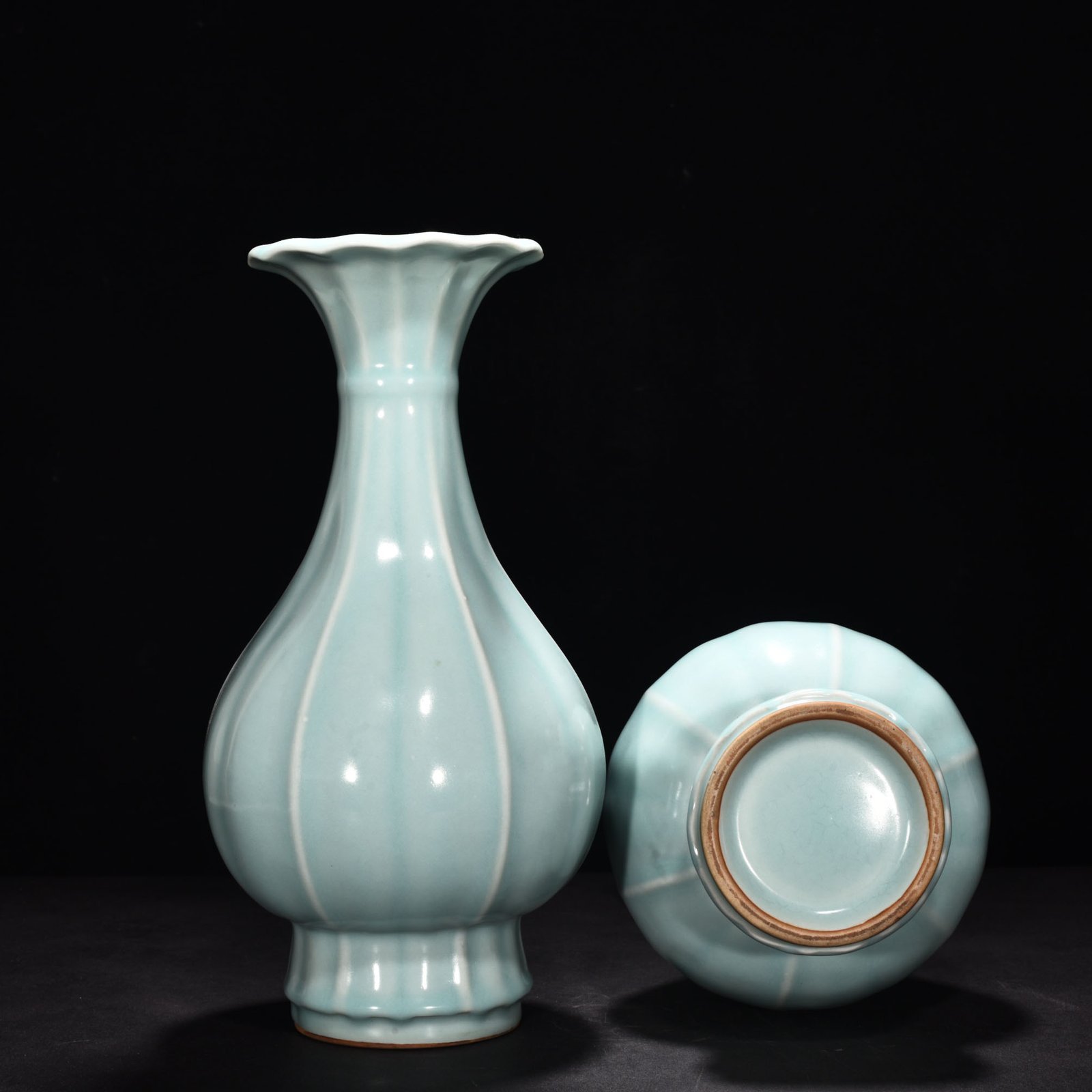 Song Dynasty Longquan kiln pink celadon glaze jade pot and spring vase