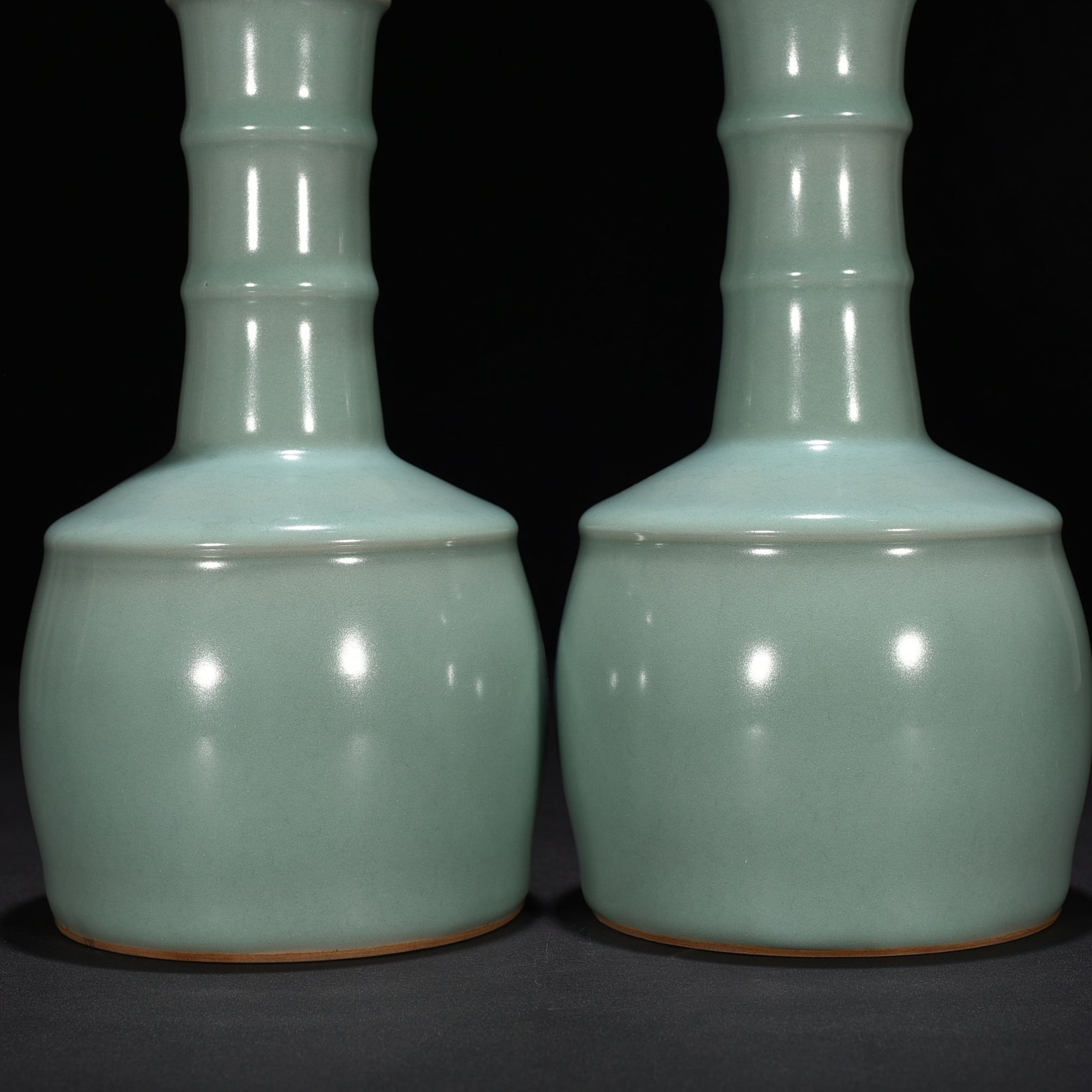 Song Dynasty Longquan kiln pink celadon glaze paper mallet bottle