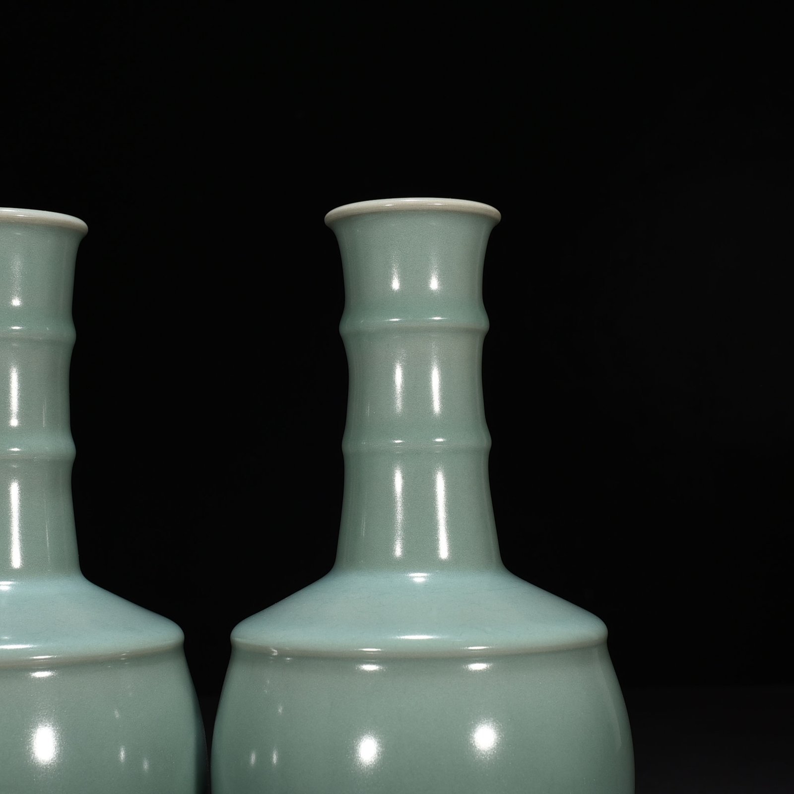 Song Dynasty Longquan kiln pink celadon glaze paper mallet bottle