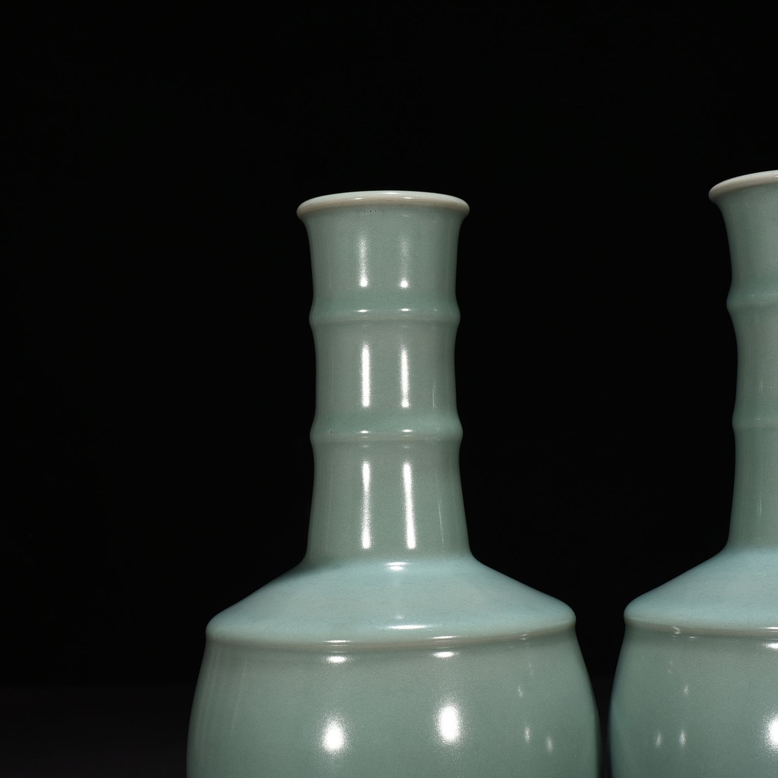 Song Dynasty Longquan kiln pink celadon glaze paper mallet bottle