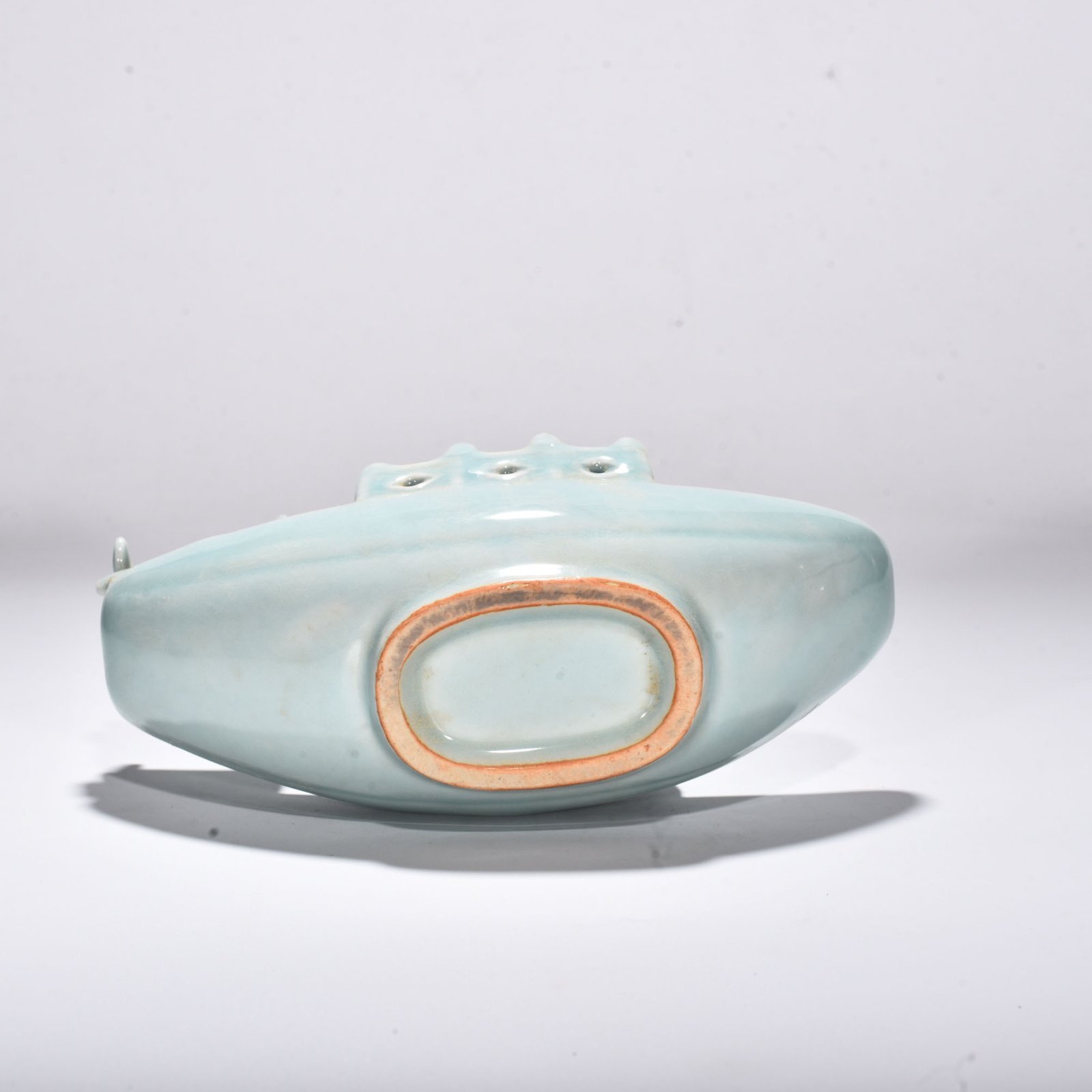 Song Dynasty Longquan kiln pink celadon glaze boat