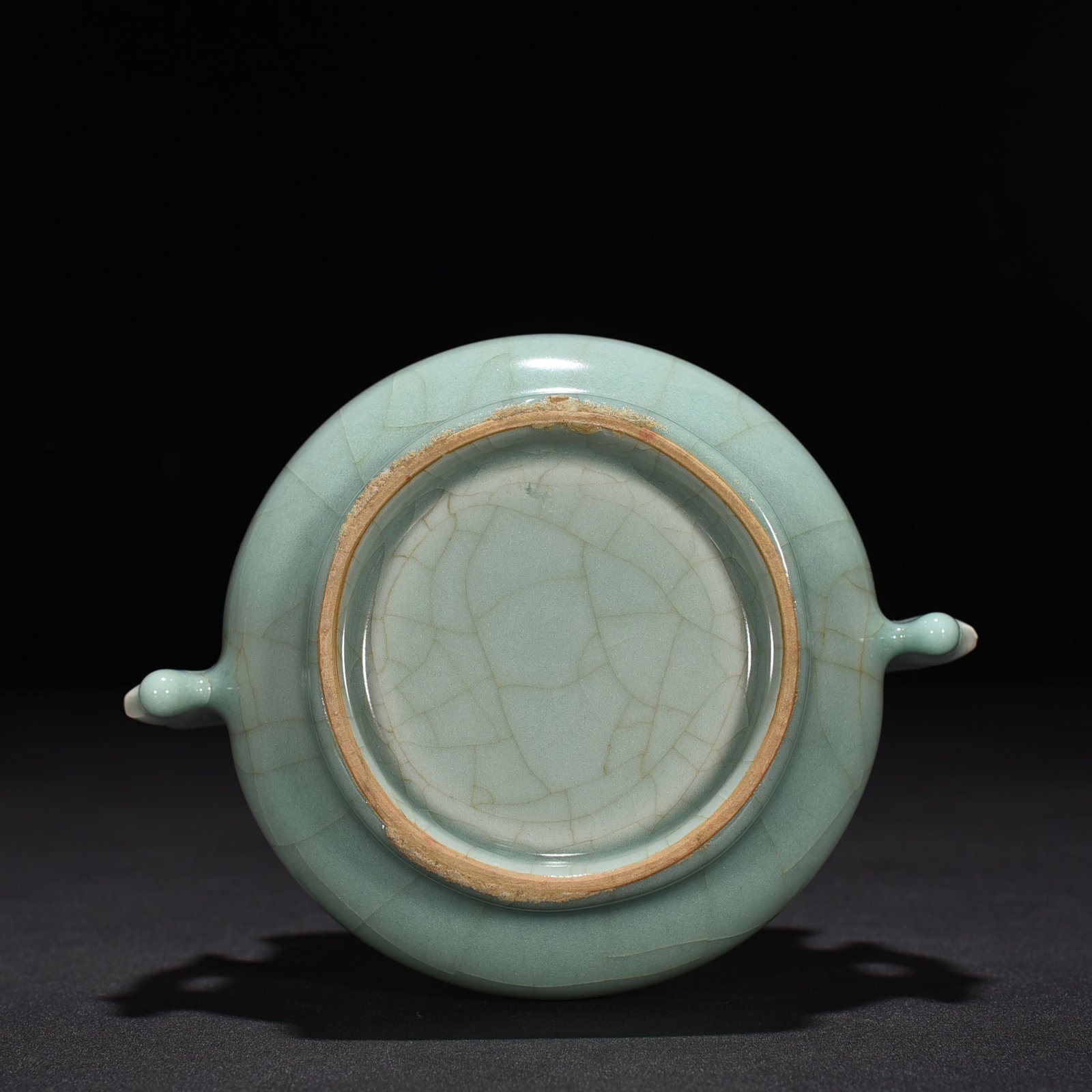 Song Dynasty Longquan kiln pink green glaze earthworm stove