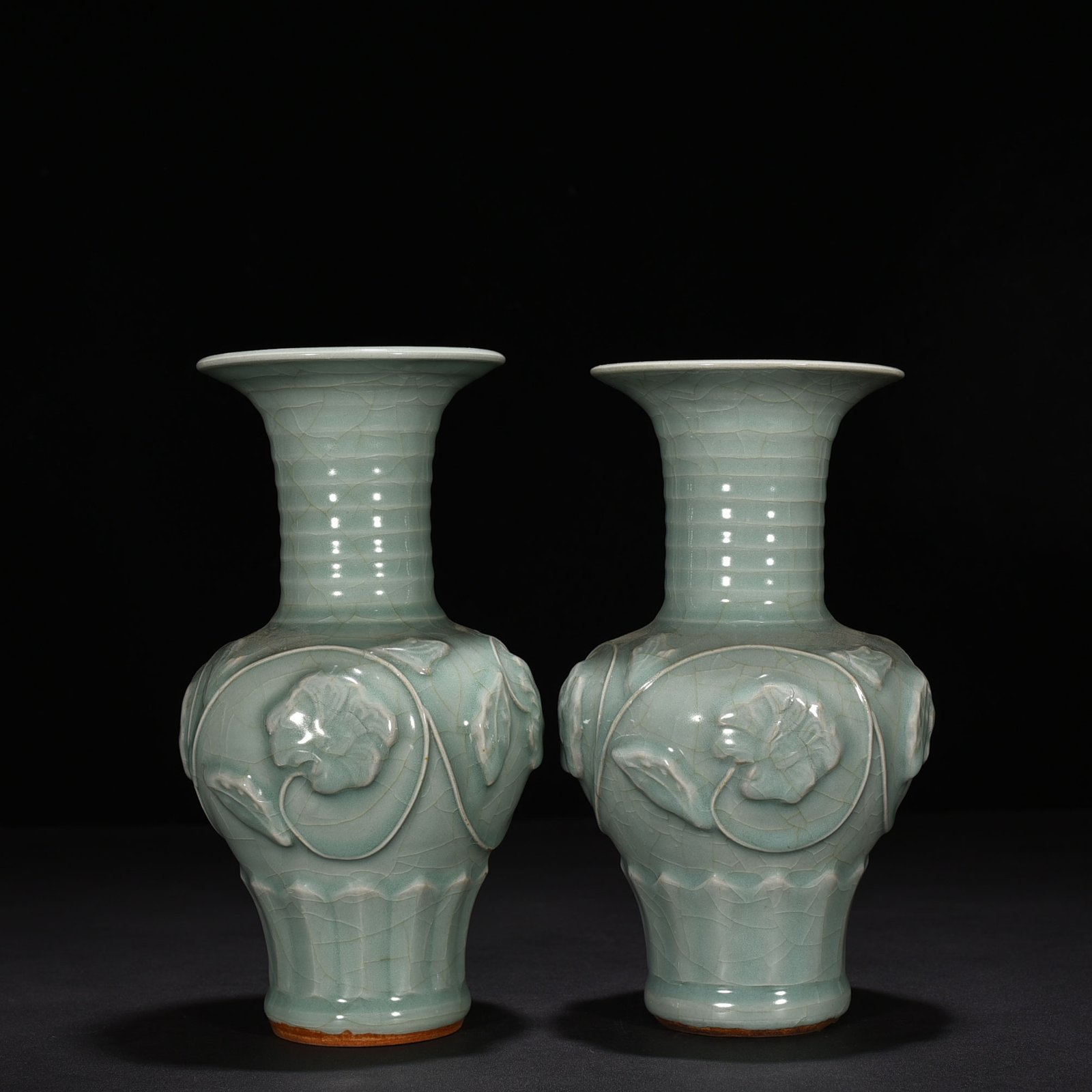 Song Dynasty Longquan kiln pink celadon glaze and plastic wrapped peony pattern vase