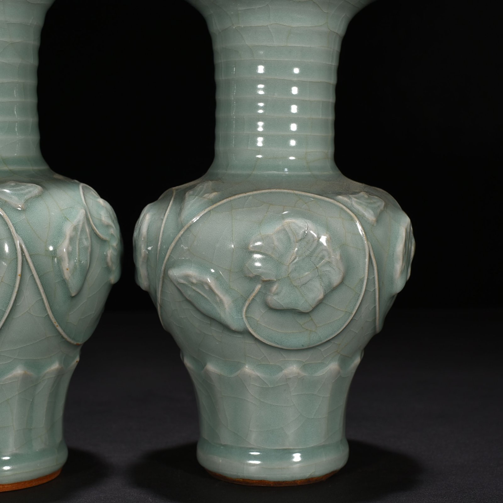 Song Dynasty Longquan kiln pink celadon glaze and plastic wrapped peony pattern vase