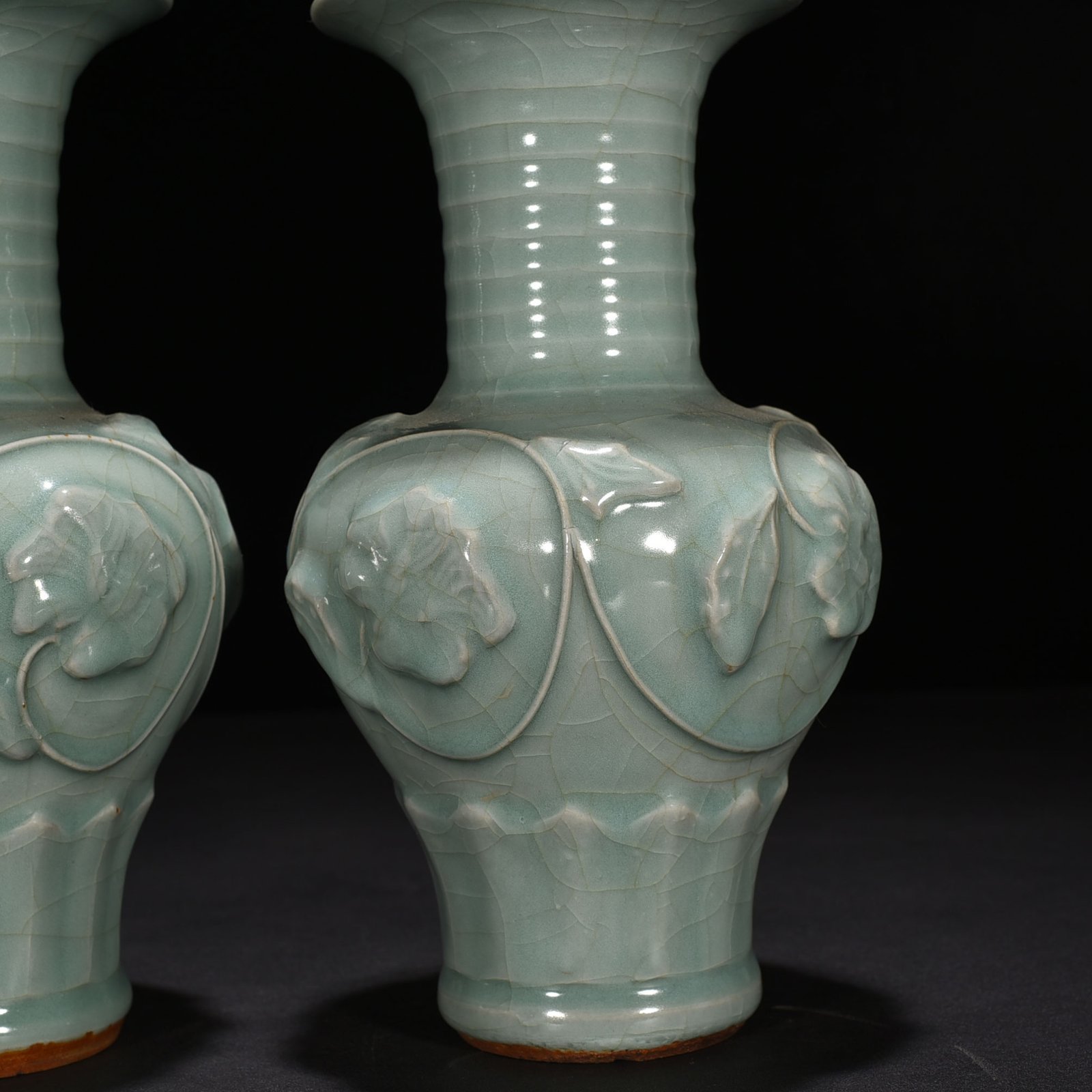 Song Dynasty Longquan kiln pink celadon glaze and plastic wrapped peony pattern vase