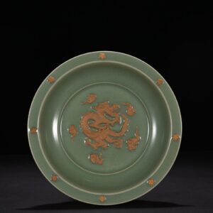 Song Dynasty Longquan kiln carved dragon pattern plate