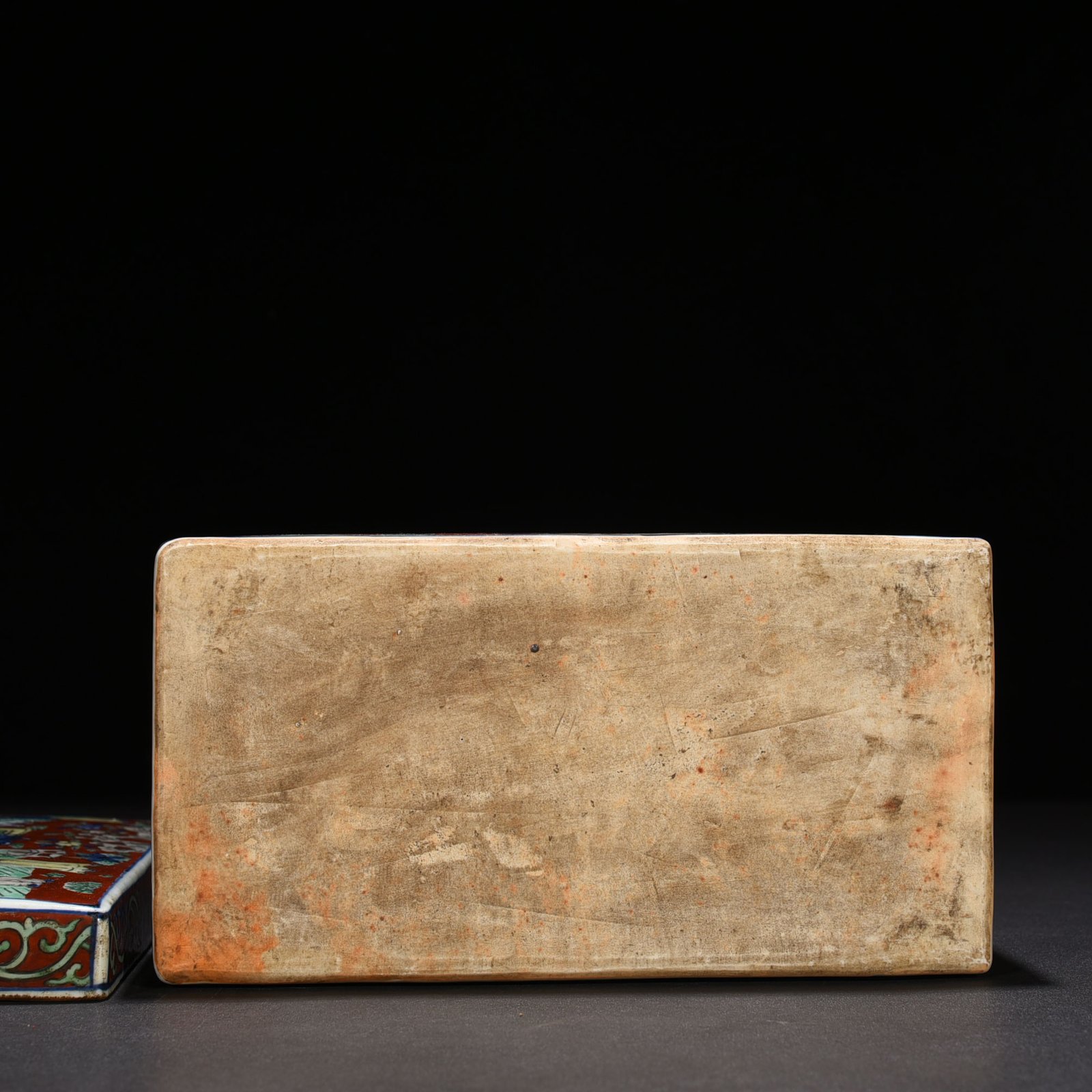 Ming Dynasty Wanli red ground blue and white multicolored lid box