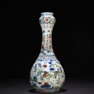Ming Dynasty Wanli blue and white colorful garlic vase with flowers and birds pattern