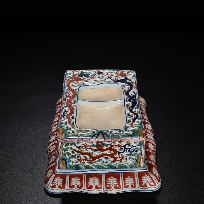 Ming Dynasty Wanli blue and white multicolored hollow dragon pattern inkstone