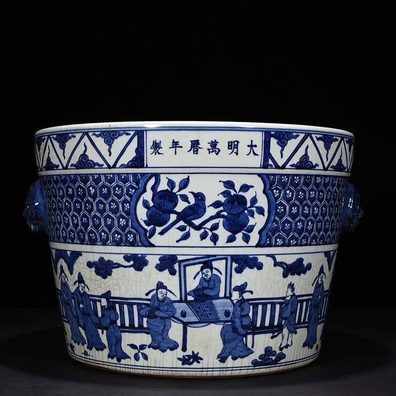 Ming Dynasty Wanli blue and white chess calligraphy and painting scroll vat with figure pattern