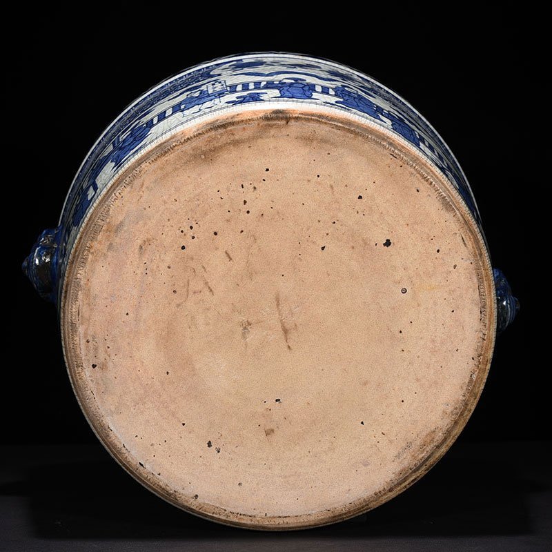 Ming Dynasty Wanli blue and white chess calligraphy and painting scroll vat with figure pattern