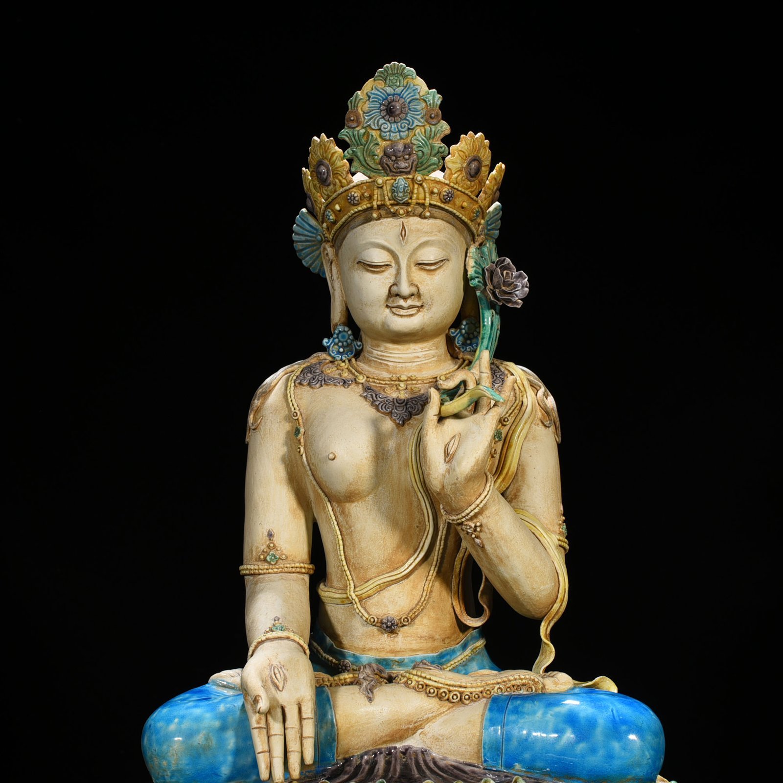 Ming Dynasty Jiajing Su three-color Guanyin Buddha statue