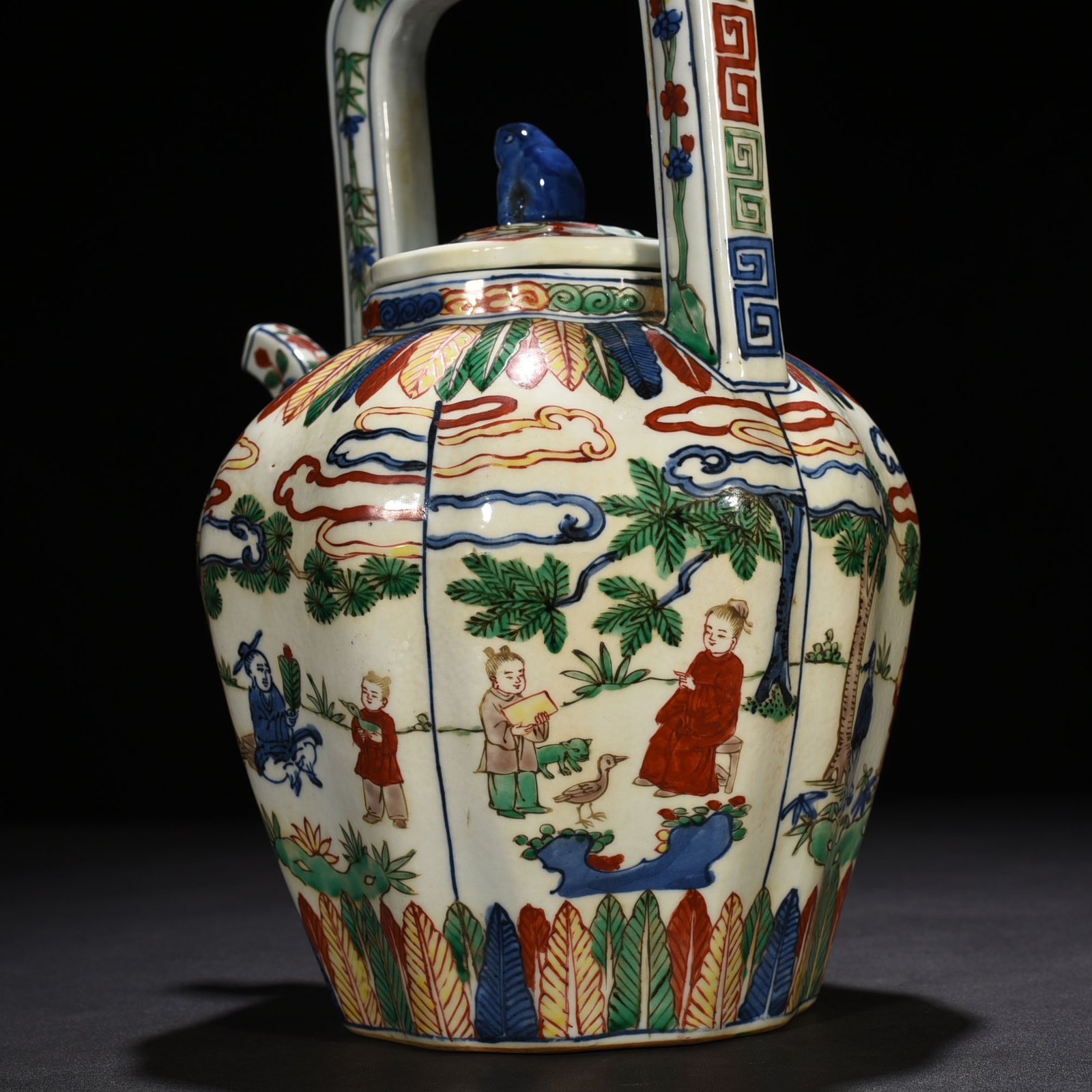 Ming Dynasty Jiajing blue and white multicolored Taoist figure teapot