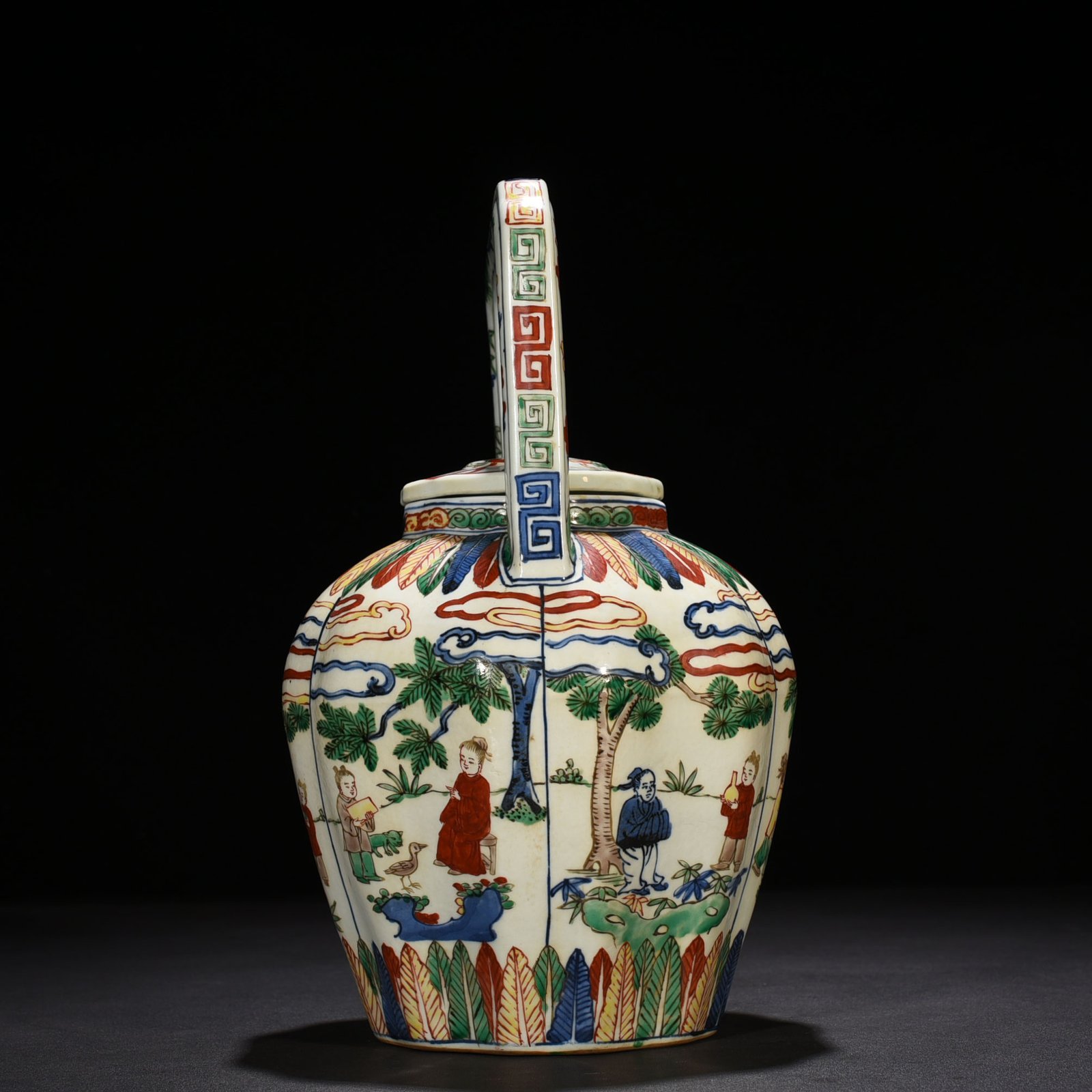 Ming Dynasty Jiajing blue and white multicolored Taoist figure teapot