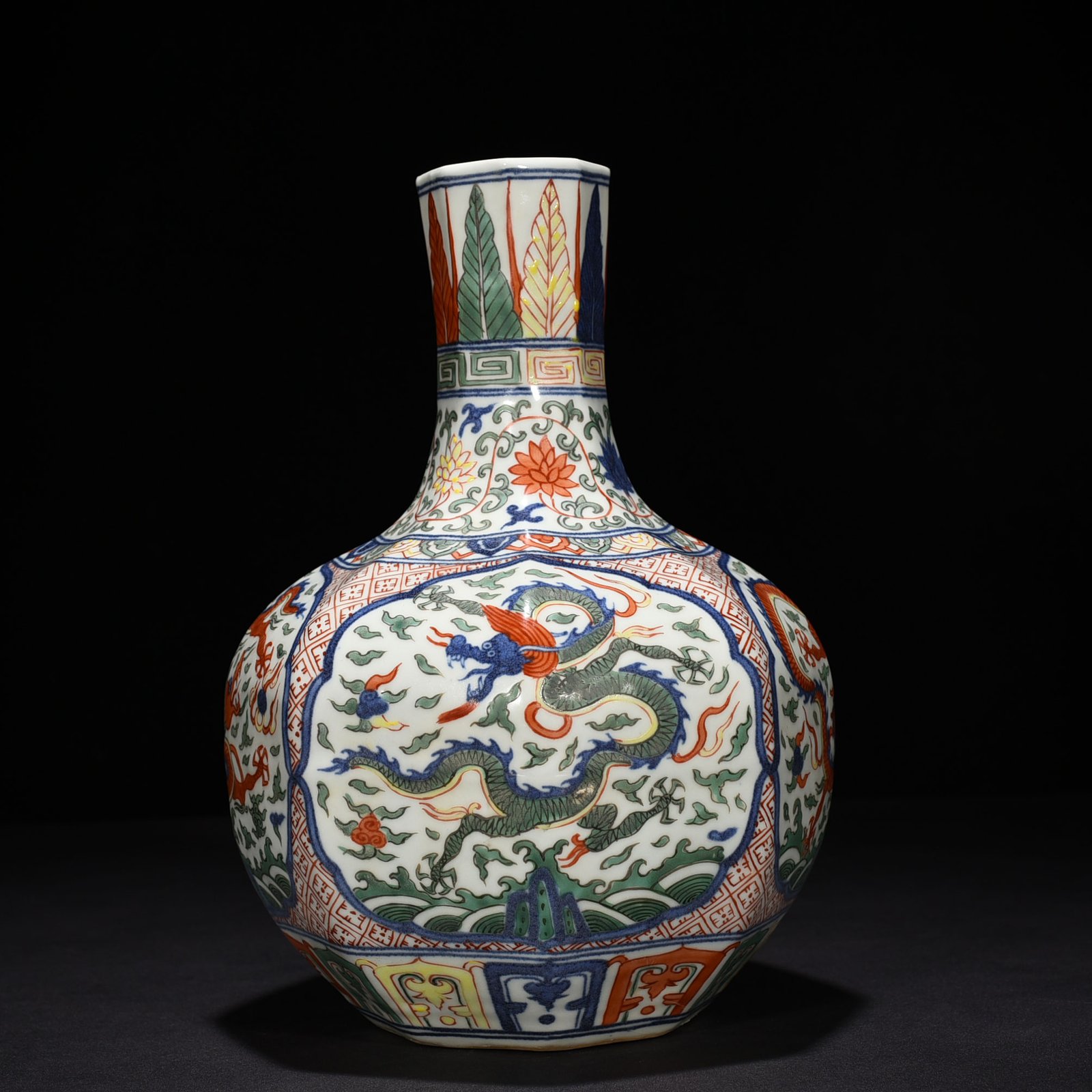 Ming Dynasty Jiajing blue and white multicolored dragon pattern eight-way celestial vase