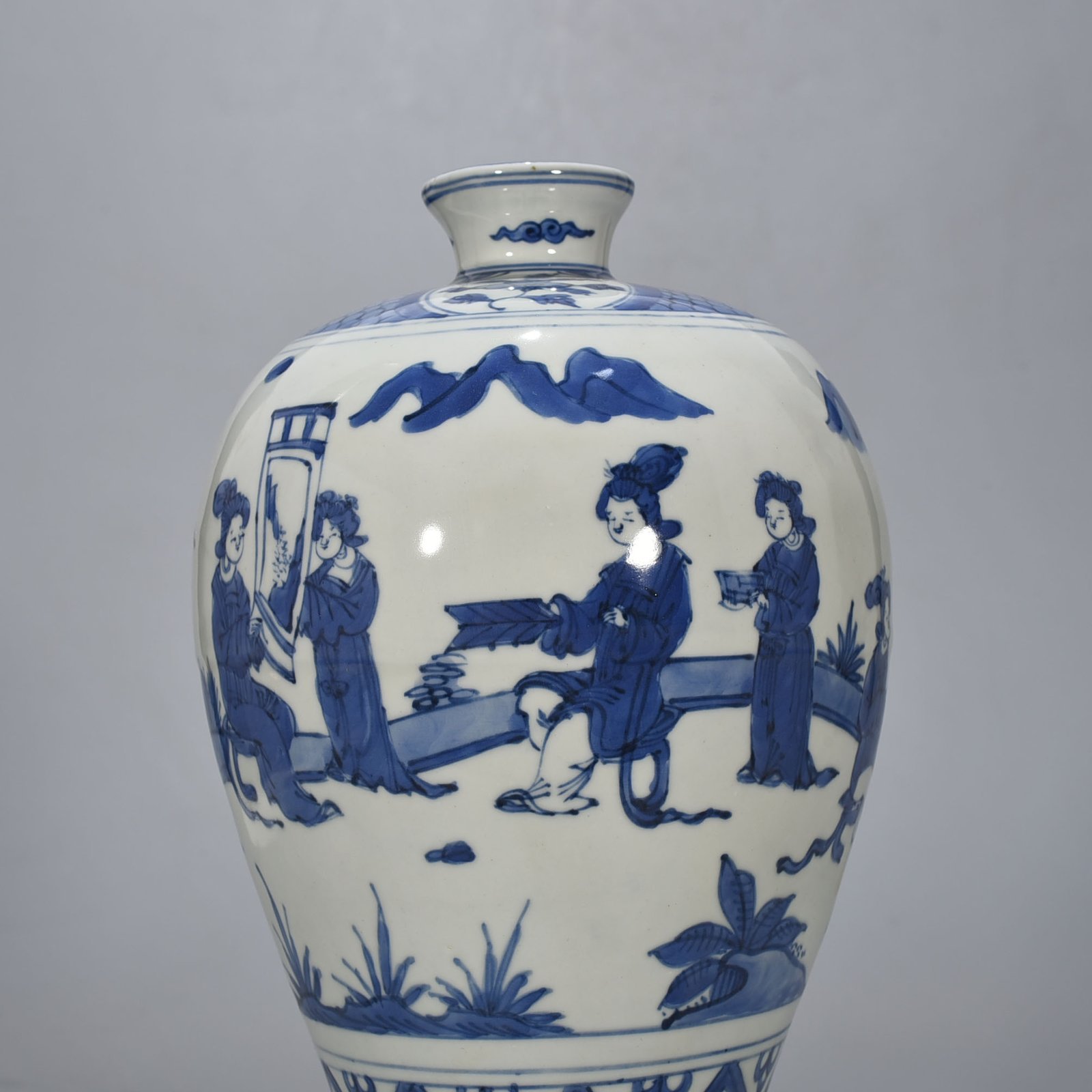 Ming Dynasty Jiajing blue and white lady vase with figure pattern