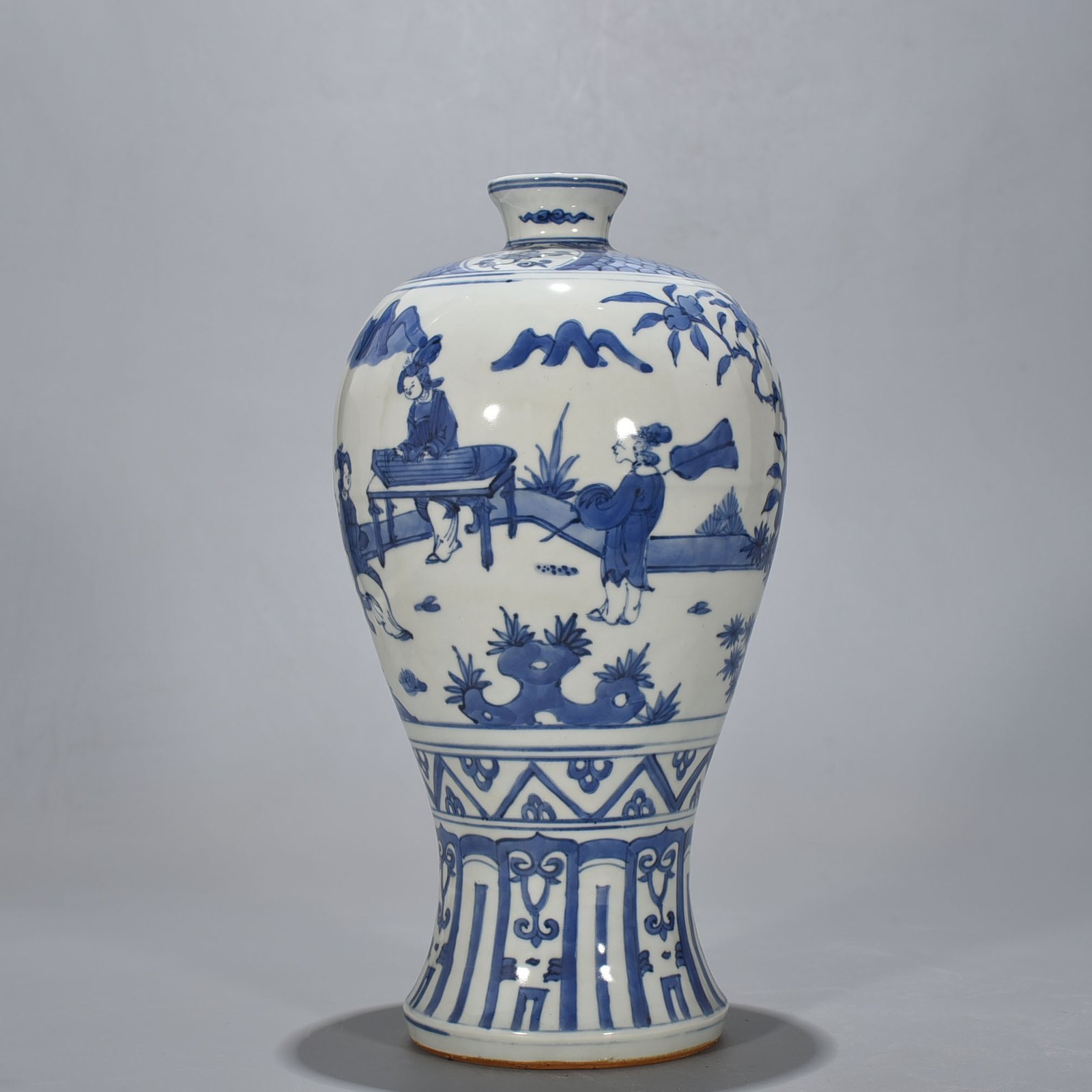 Ming Dynasty Jiajing blue and white lady vase with figure pattern