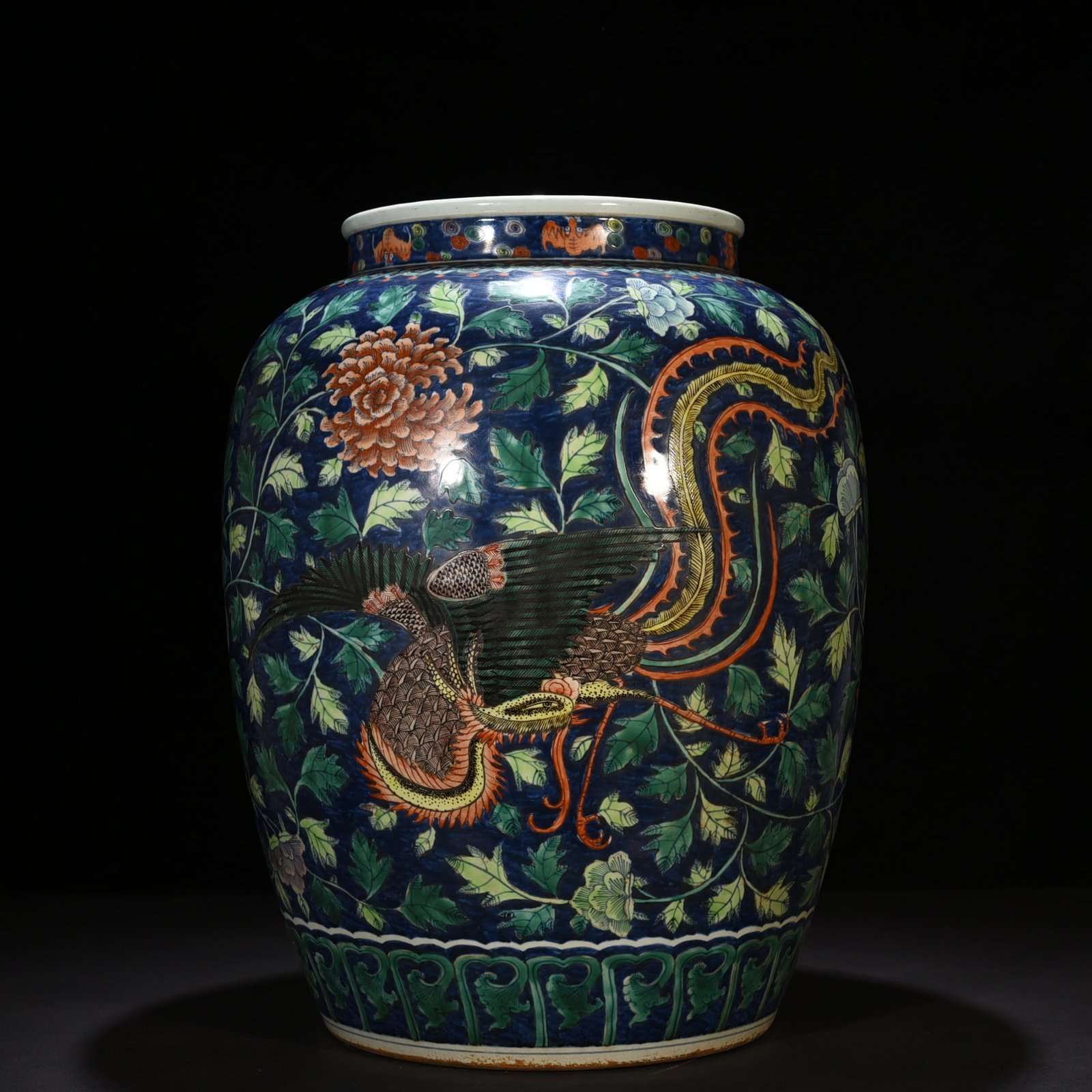 Ming Dynasty Jiajing blue and white blue ground colorful phoenix peony pattern large jar