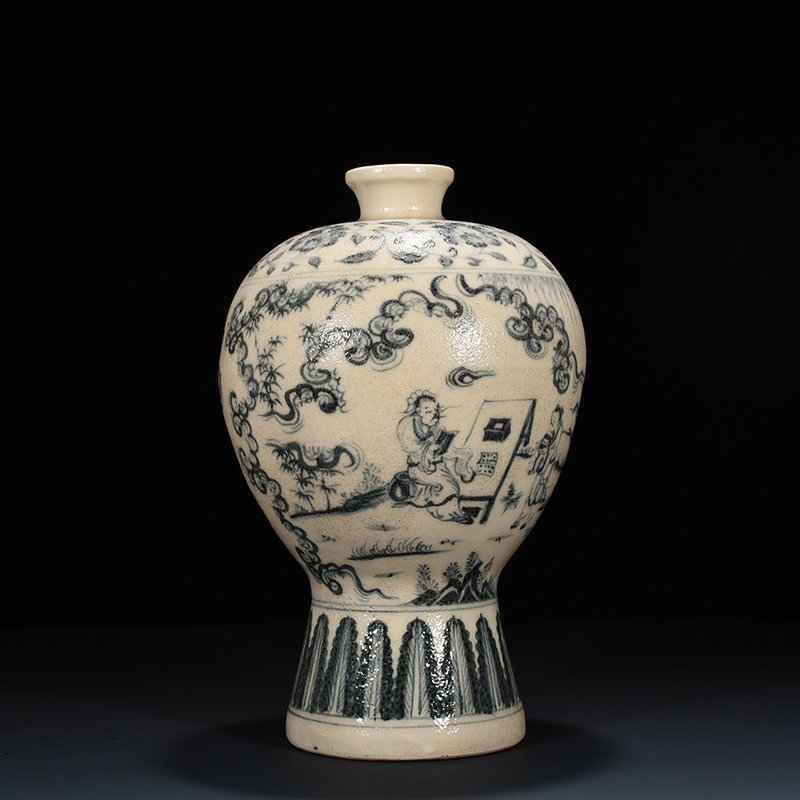 Ming Dynasty blue and white character plum vase
