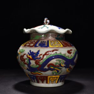 Ming Dynasty Xuande colorful cloud and dragon pattern lotus leaf covered jar