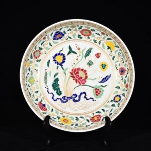 Ming Dynasty Xuande five-color gold-painted lotus pattern disc
