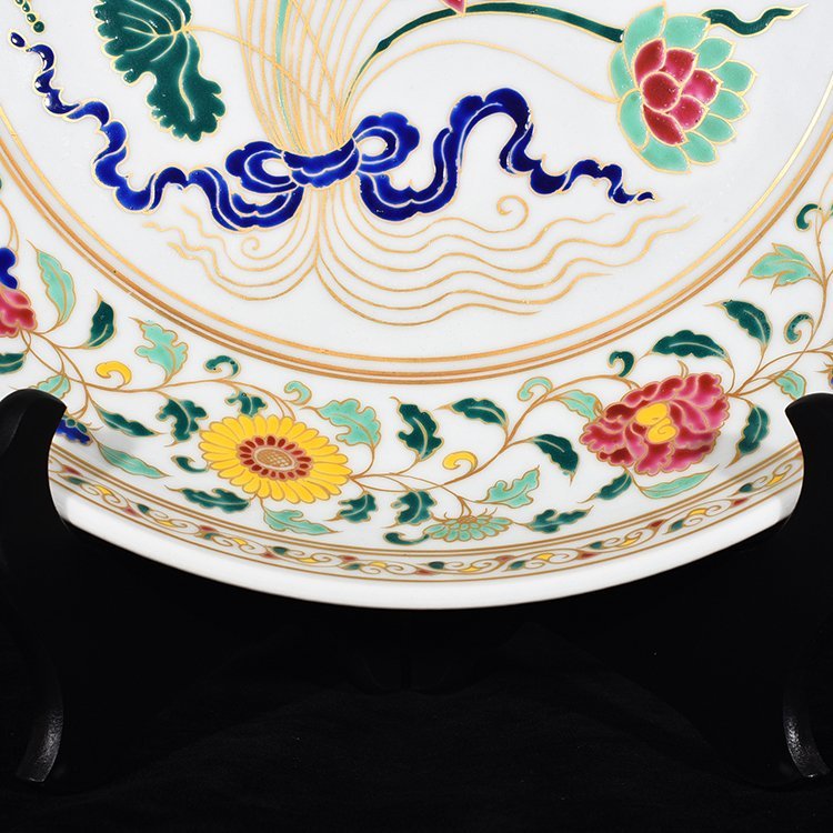 Ming Dynasty Xuande five-color gold-painted lotus pattern disc