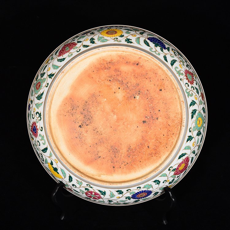Ming Dynasty Xuande five-color gold-painted lotus pattern disc